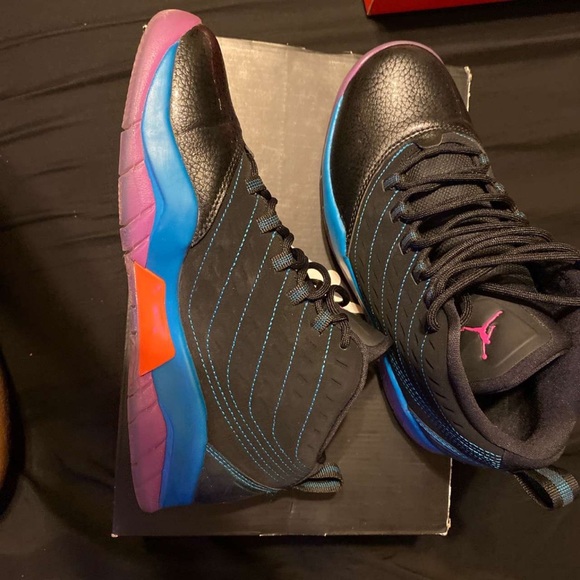 Jordan shoes - Picture 2 of 3